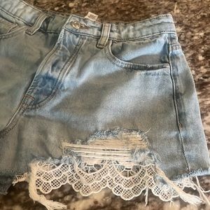 Forever 21 crochet bottom jean shorts